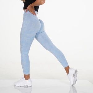 NVGTN Camo Seamless Leggings in Icy Blue